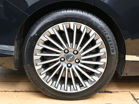 Used 2023 Genesis Electrified G80 image 13