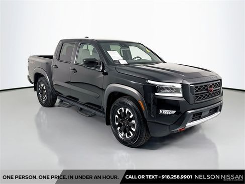 Used 2024 Nissan Frontier Pro-X image 3