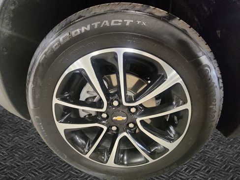 Certified 2024 Chevrolet TrailBlazer LT w/ LT Cold Weather Package AWD/4WD image 12