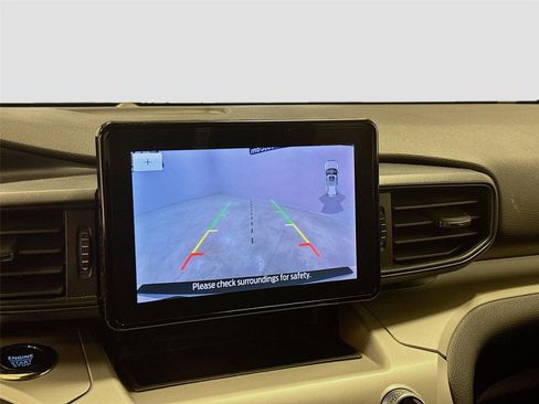 Used 2023 Ford Explorer XLT image 13