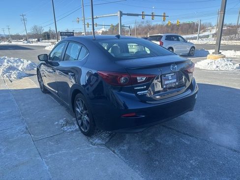 Used 2018 MAZDA MAZDA3 Grand Touring image 4