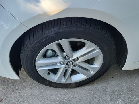 Used 2020 Toyota Corolla SE FWD image 6