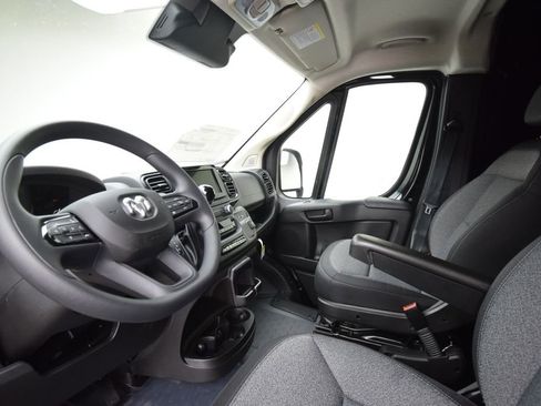New 2026 RAM ProMaster 2500 w/ Convenience Group image 32