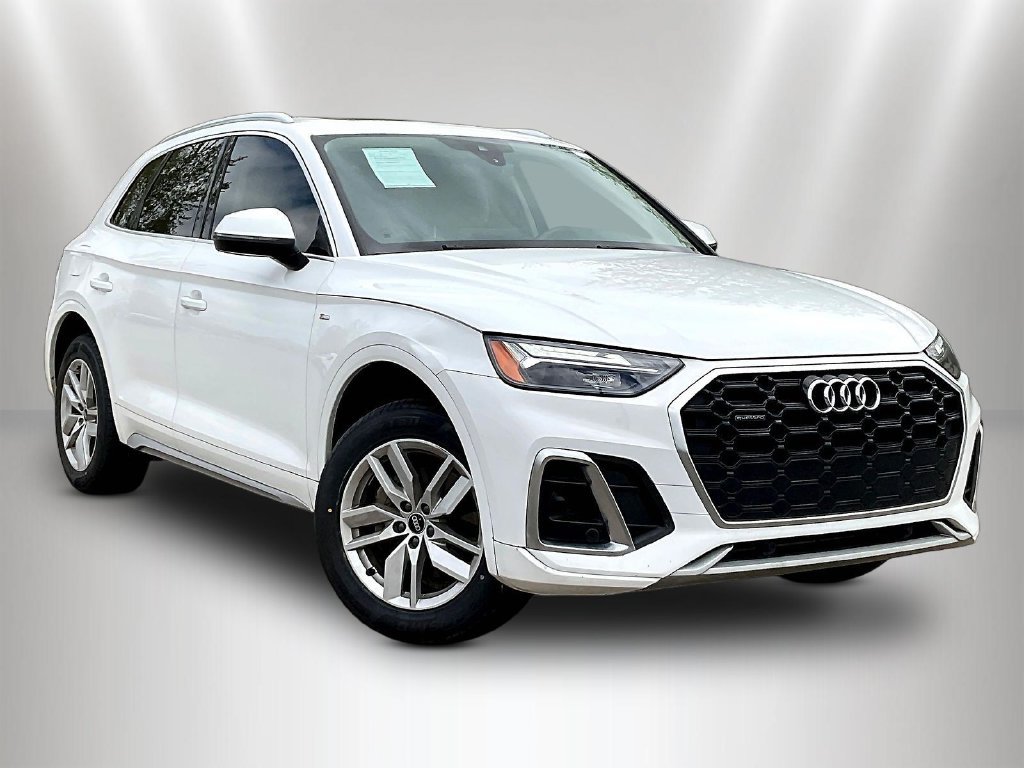 Used 2022 Audi Q5 2.0T Premium w/ Convenience Package AWD/4WD image 3
