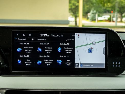Used 2024 Hyundai Palisade SEL AWD/4WD image 16