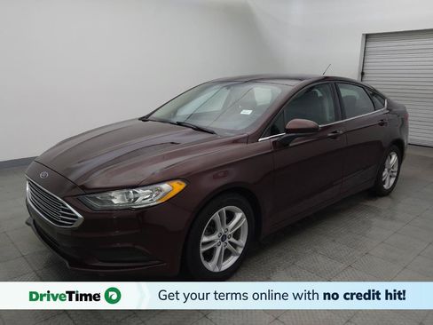 Used 2018 Ford Fusion SE FWD image 1