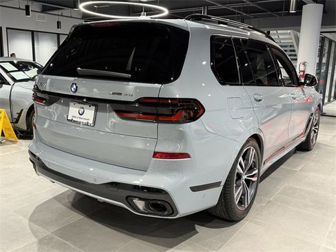 Used 2026 BMW X7 xDrive40i w/ M Sport Package image 5