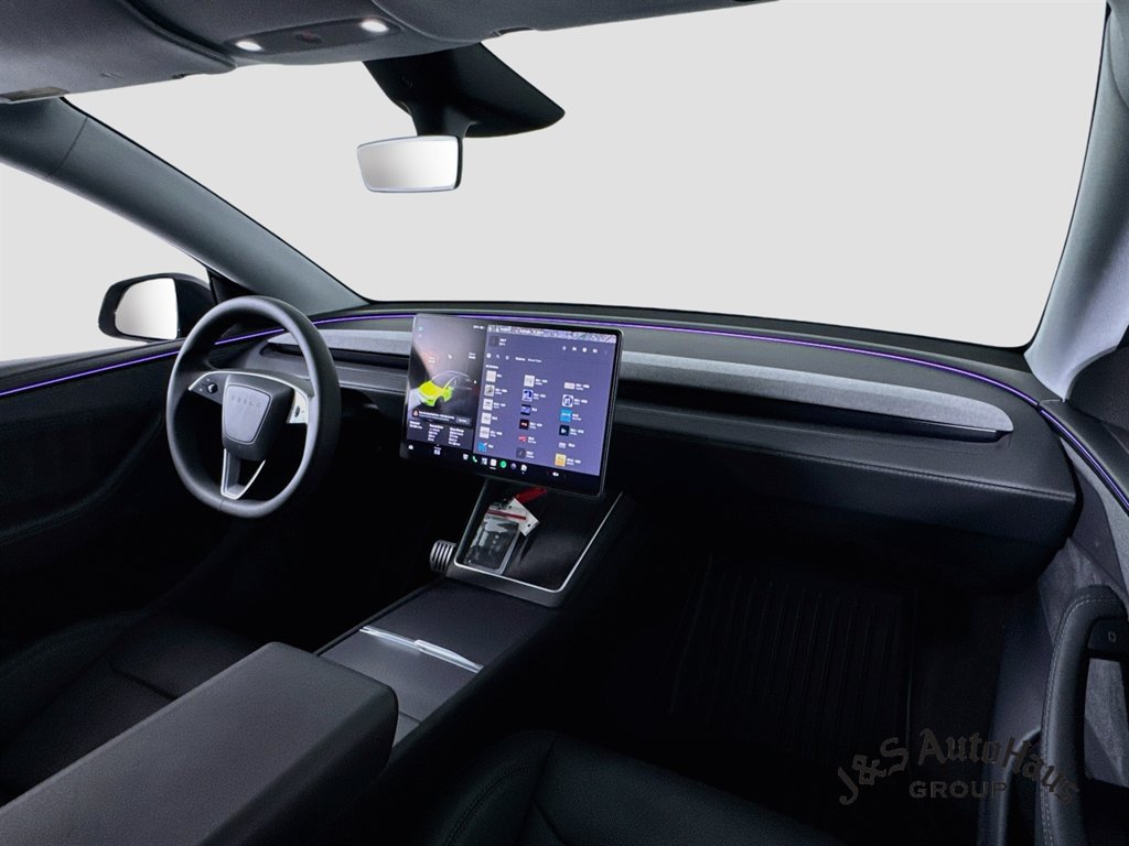 Used 2026 Tesla Model Y AWD image 31