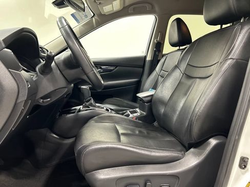 Used 2019 Nissan Rogue SL AWD/4WD image 11