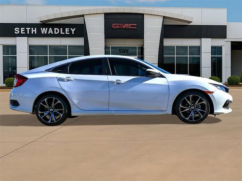 Used 2019 Honda Civic Sport image 8