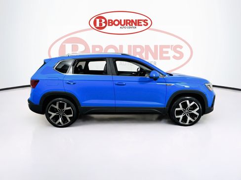 Used 2023 Volkswagen Taos SEL AWD/4WD image 13
