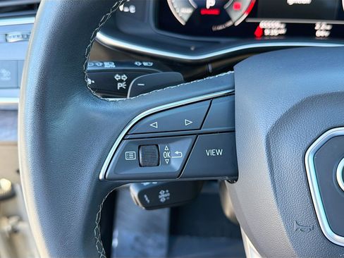 Used 2022 Audi Q8 Premium w/ Convenience Package image 38