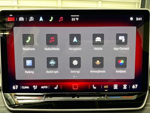 Used 2025 Volkswagen Tiguan SE image 38