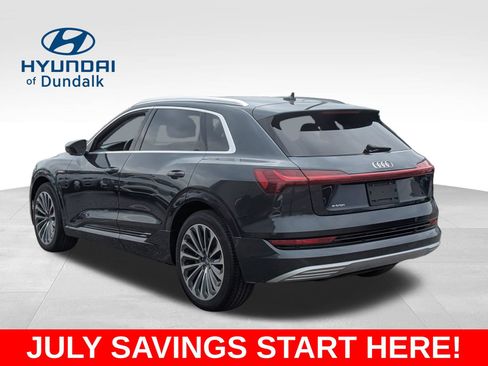 Used 2019 Audi e-tron Prestige w/ Prestige Package AWD/4WD image 3