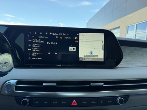 Used 2024 Hyundai Palisade Calligraphy AWD/4WD image 12