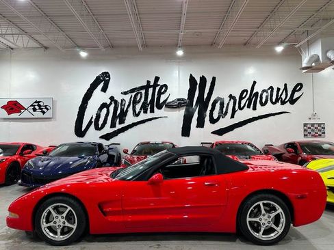 Used 2004 Chevrolet Corvette Convertible w/ Preferred Equipment Group RWD image 2