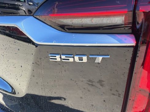 New 2025 Cadillac XT6 Luxury image 8