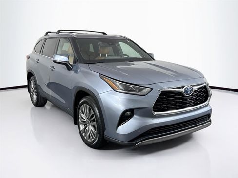 Used 2022 Toyota Highlander Platinum AWD/4WD image 10