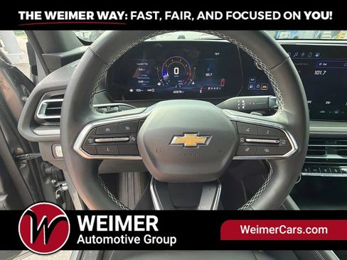 Used 2025 Chevrolet Traverse LT AWD/4WD image 39