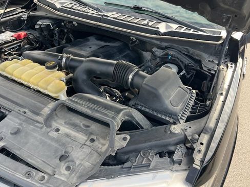 Used 2019 Ford F150 XLT w/ Equipment Group 302A Luxury AWD/4WD image 39
