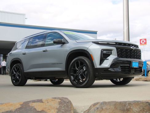 Certified 2024 Chevrolet Traverse RS image 5