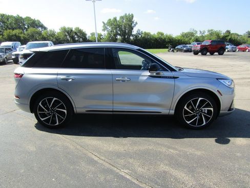 Used 2024 Lincoln Corsair Grand Touring AWD/4WD image 10