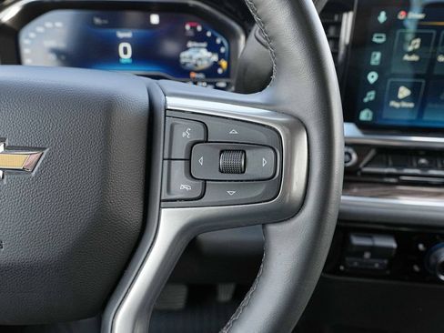 Used 2025 Chevrolet Silverado 1500 LT AWD/4WD image 34