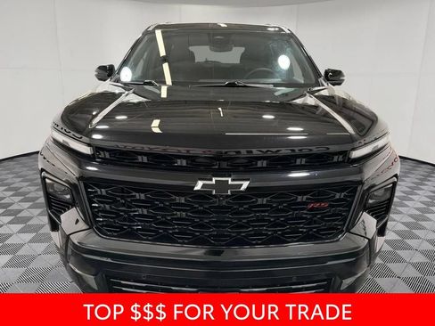 Used 2024 Chevrolet Traverse RS w/ LPO, Floor Liner Package AWD/4WD image 2