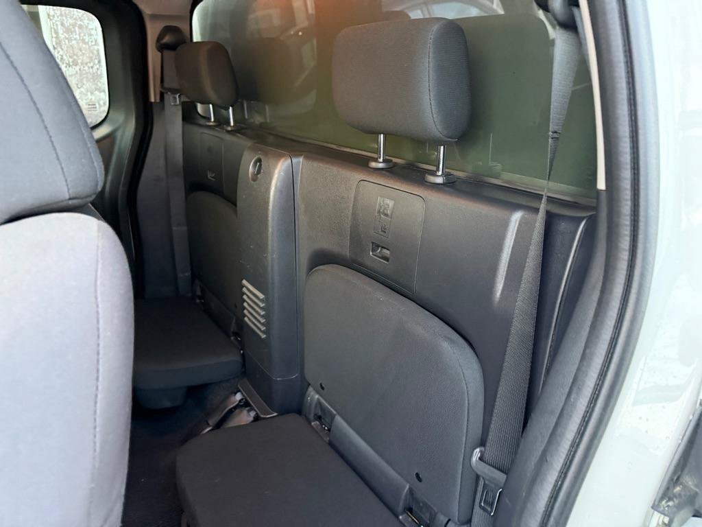 Used 2024 Nissan Frontier S w/ Technology Package RWD image 31