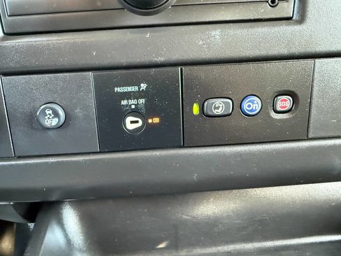 Used 2017 Chevrolet Express 2500 LS image 34