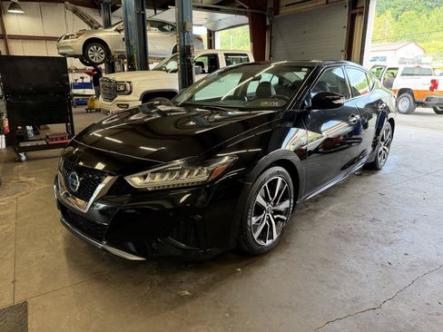 Used 2019 Nissan Maxima 3.5 SL w/ Floor Mat Group FWD image 1