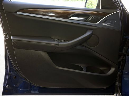 Used 2024 BMW X4 xDrive30i image 17