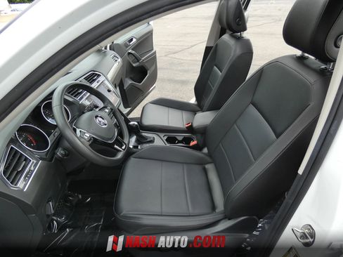 Used 2020 Volkswagen Tiguan SE w/ Panoramic Sunroof Package FWD image 54