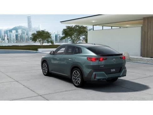 New 2026 BMW X2 xDrive28i w/ Convenience Package image 2