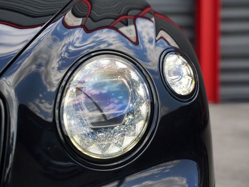 Used 2020 Bentley Continental GT V8 First Edition image 8