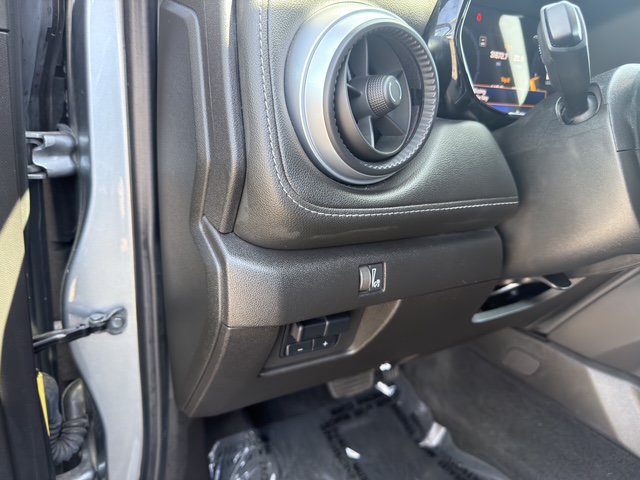 Used 2024 Chevrolet Colorado LT w/ LT Convenience Package III AWD/4WD image 28