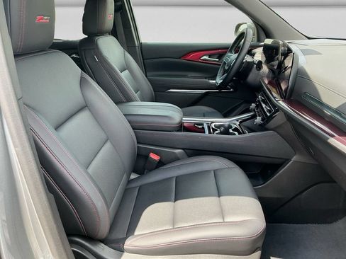 Used 2025 Chevrolet Traverse Z71 AWD/4WD image 15