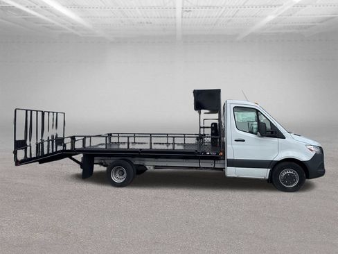 Used 2023 Mercedes-Benz Sprinter 4500 image 8