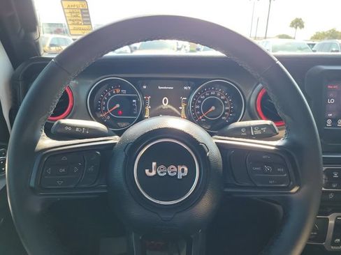 Used 2022 Jeep Wrangler Sport AWD/4WD image 17