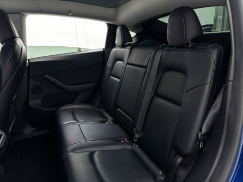 Used 2021 Tesla Model Y Long Range image 28