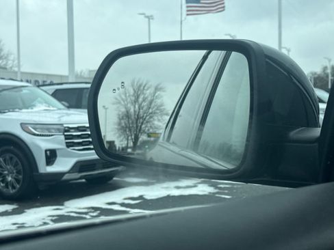 Used 2024 Ford Edge SEL w/ Convenience Package image 47