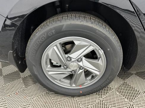 New 2026 Hyundai Elantra SE image 17