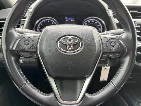 Used 2019 Toyota Camry SE image 8