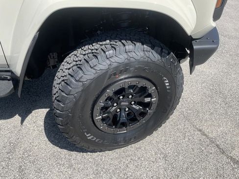 New 2025 Ford Bronco Raptor w/ Interior Carbon Fiber Pack image 24