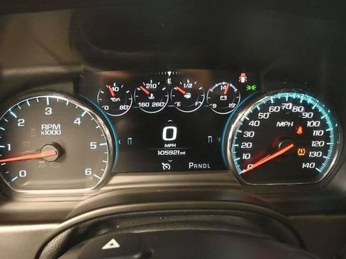 Used 2019 Chevrolet Suburban Premier w/ Premier Plus Edition AWD/4WD image 35