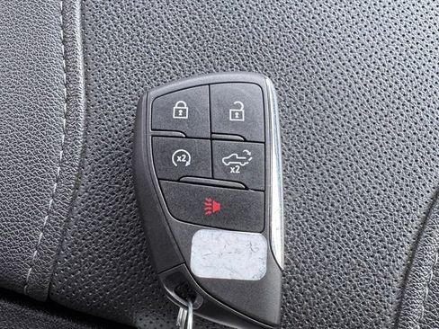 Used 2023 Chevrolet Silverado 1500 LTZ AWD/4WD image 34