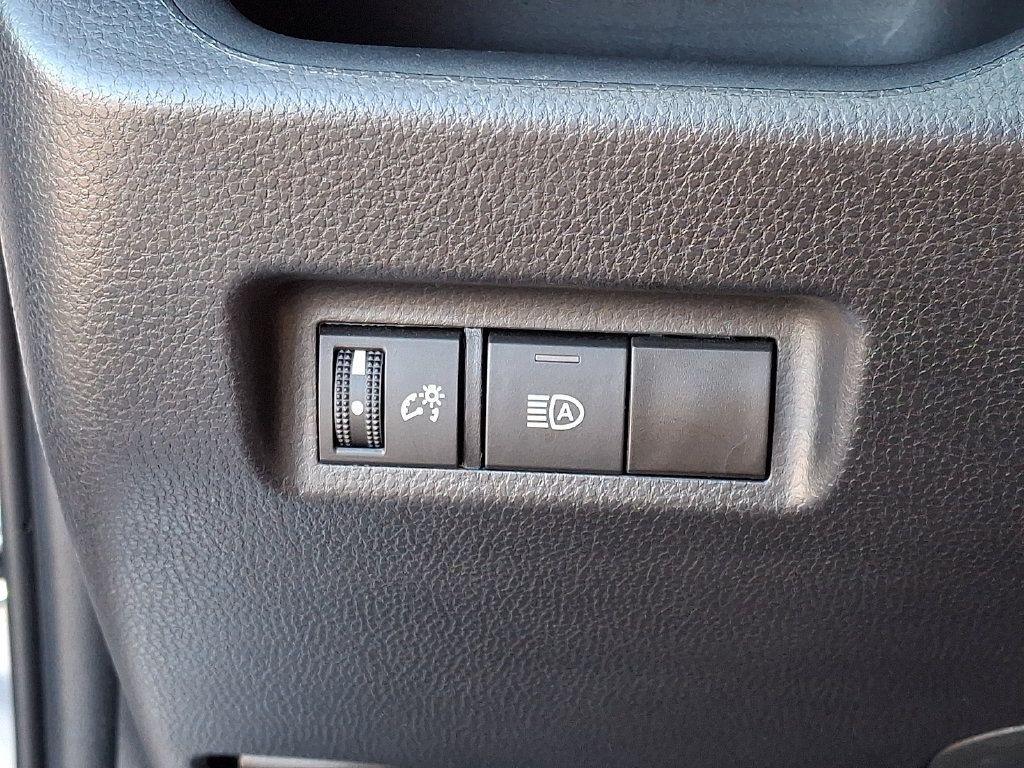 Certified 2024 Toyota RAV4 LE AWD/4WD image 28