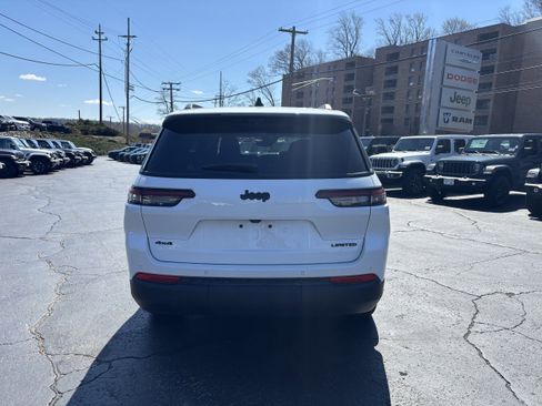 Used 2025 Jeep Grand Cherokee L Limited w/ Luxury Tech Group II image 6