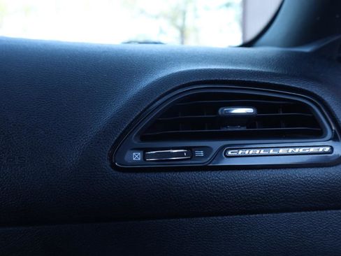 Used 2019 Dodge Challenger R/T w/ Driver Convenience Group image 14