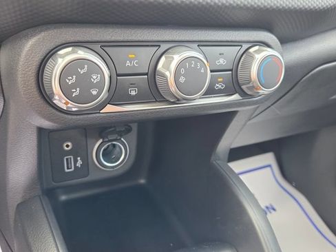 Used 2025 Nissan Kicks Play S FWD image 21